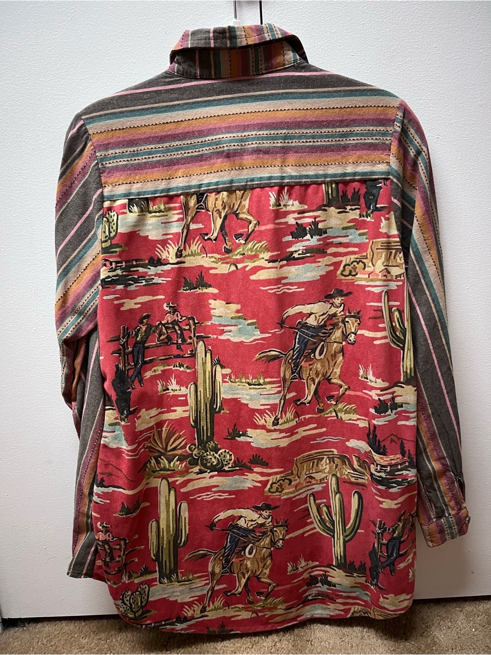 Women's Western Print Button-Down Shirt - Red Multi